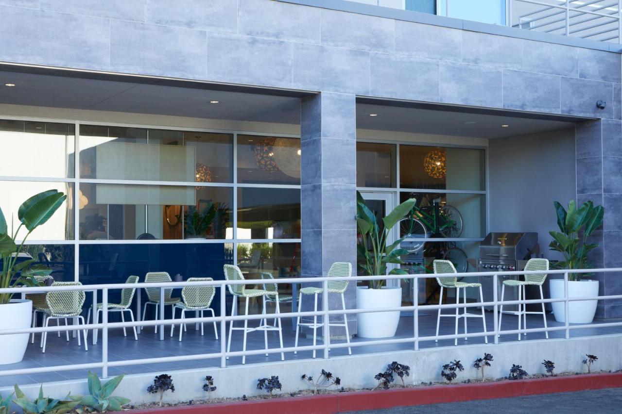 Element Irvine Hotel Екстериор снимка