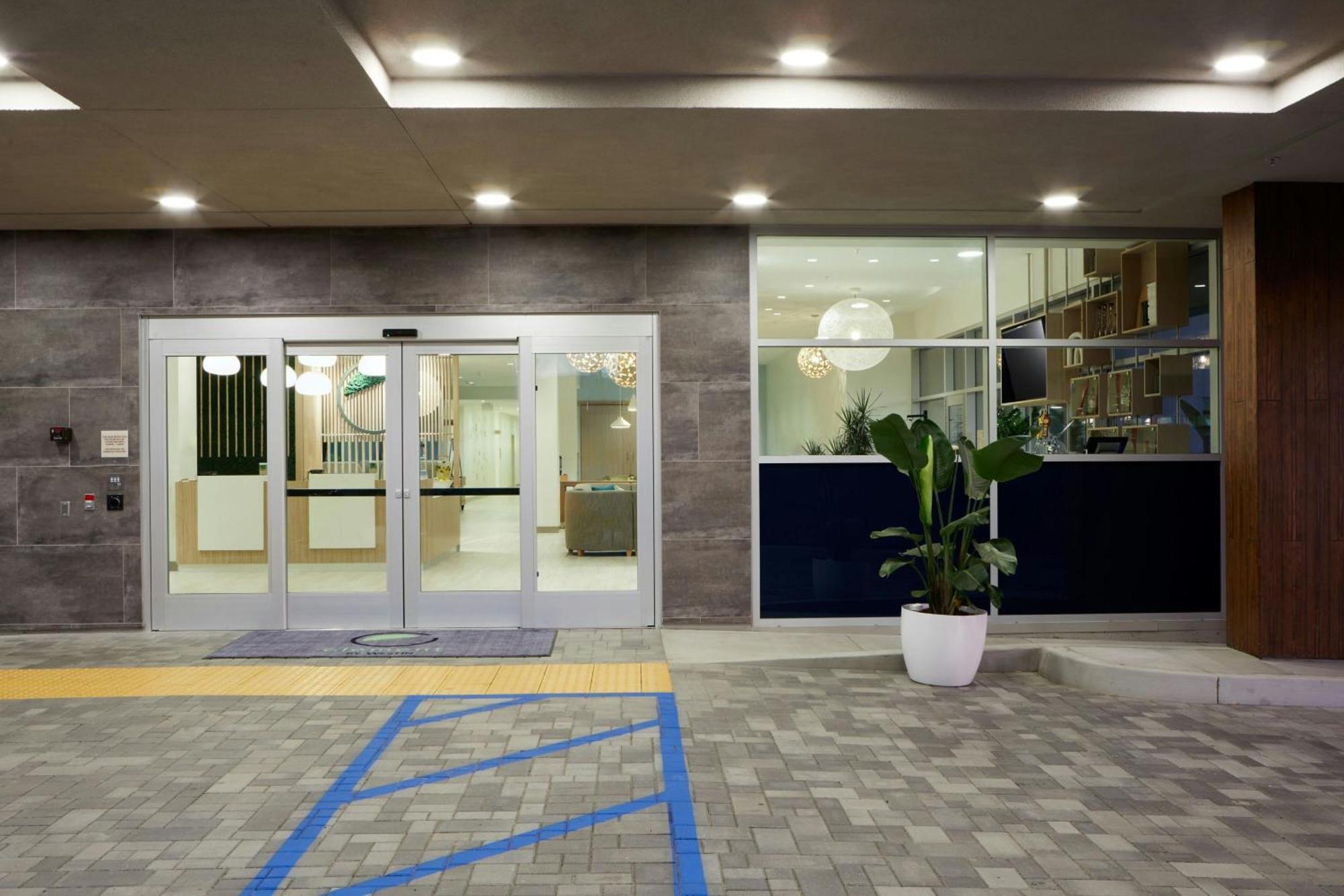 Element Irvine Hotel Екстериор снимка